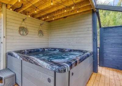 Edgewood Creek hot tub